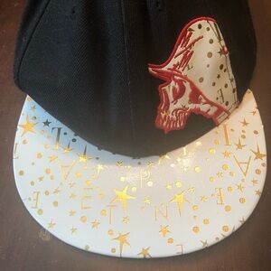 - Mens snapback zephyr hat. NEW